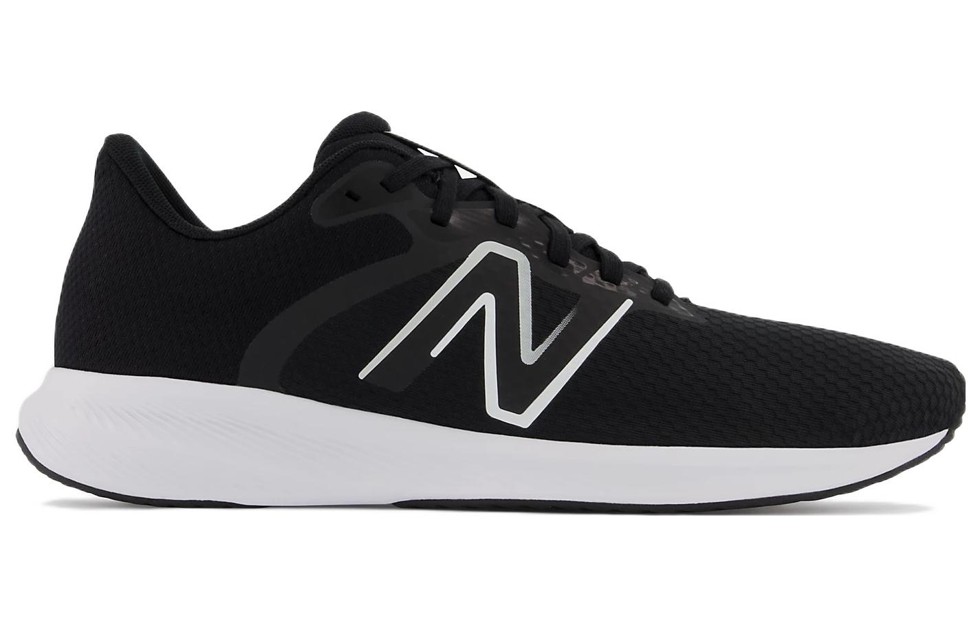 Кроссовки мужские New Balance 413 V2 черные, белые, 42 EU