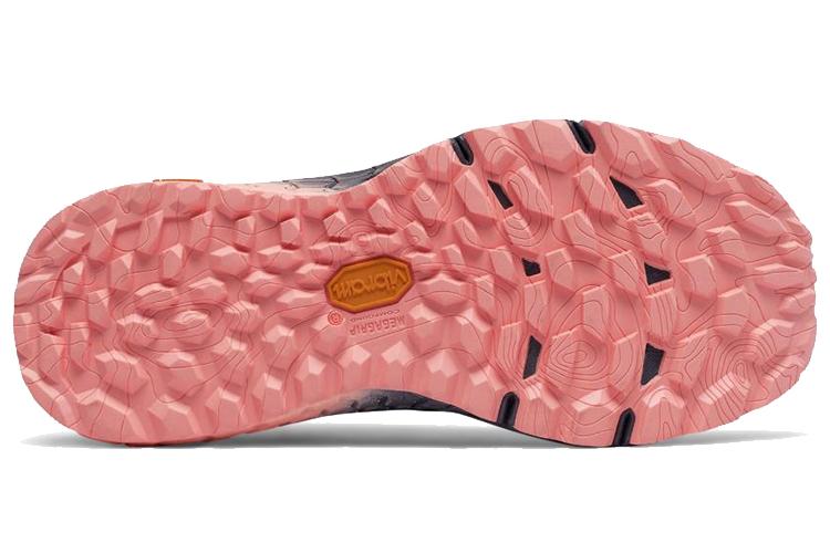 Кроссовки женские New Balance Fresh Foam Hierro V2 серые черные розовые, 35 EU