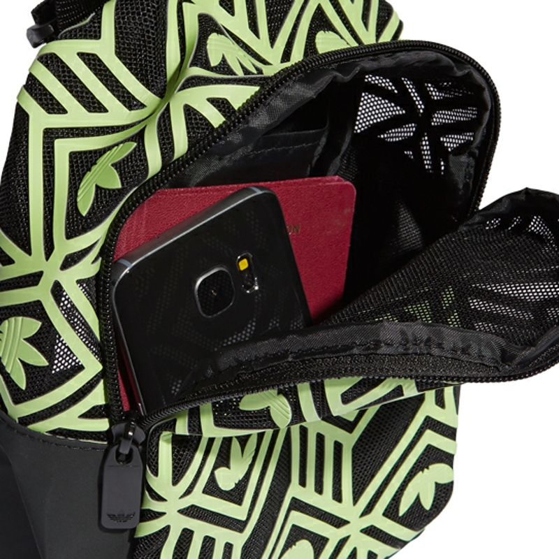 Рюкзак унисекс Adidas Originals Regular зеленый