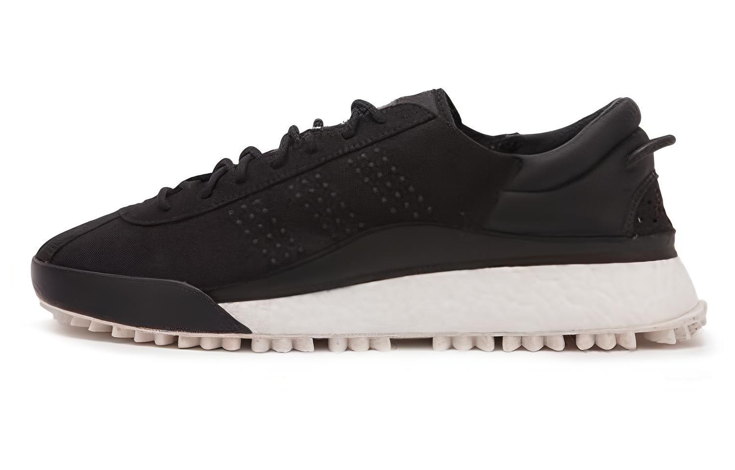 Кроссовки унисекс Adidas AW Hike Lo черные