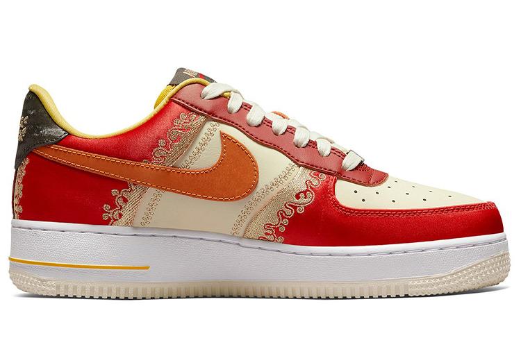 Кеды женские Nike Air Force 1 Low '07 Premium Little Accra красные, 37.5 EU
