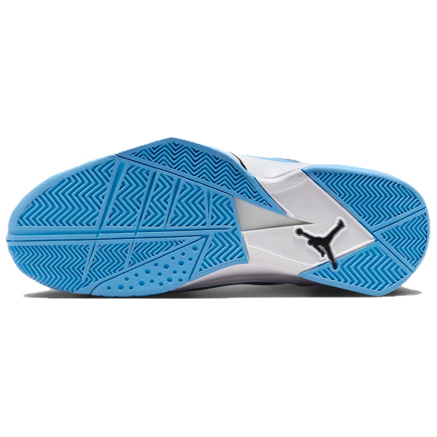 Кроссовки мужские Jordan True Flight Unc белые, 44 EU