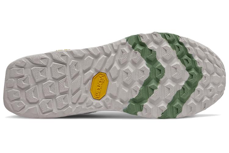 Кроссовки унисекс New Balance MS850T белые, 42 EU