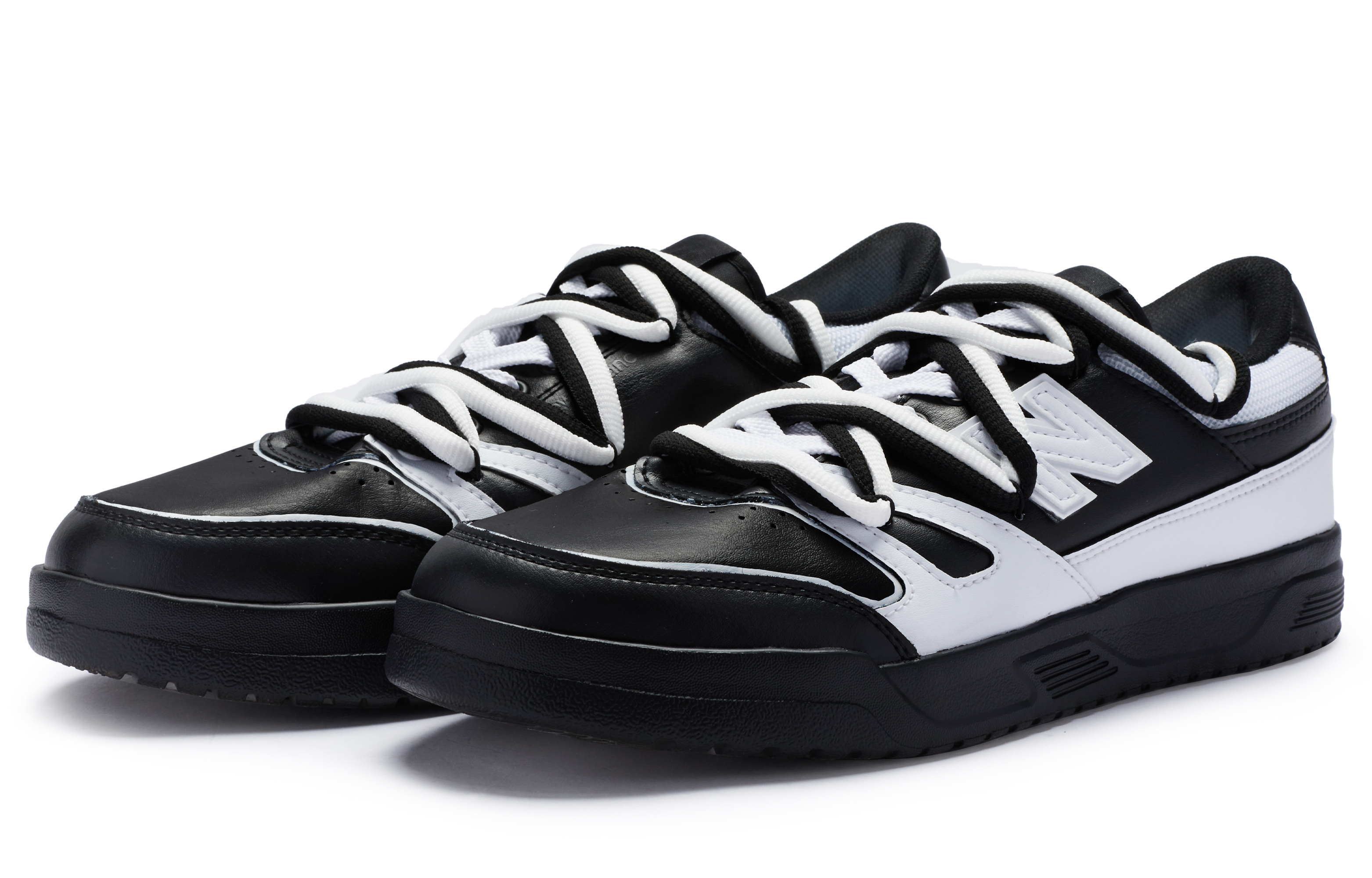 Кроссовки унисекс New Balance Ct20 черно-белые, 37 EU