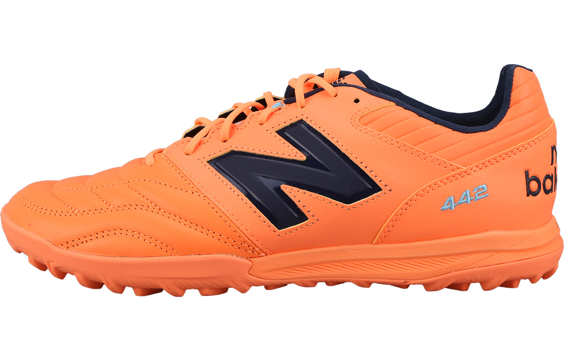 Бутсы унисекс New Balance 442 Pro Tf V2 оранжевые, 38.5 EU
