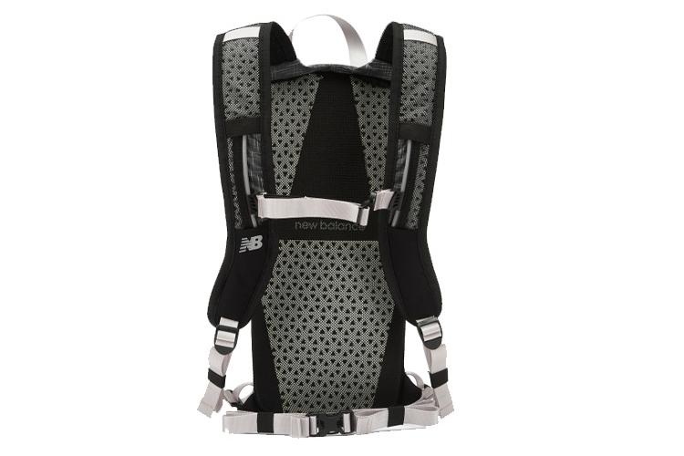 Рюкзак мужской New Balance LAB13133-BKK черный и серый