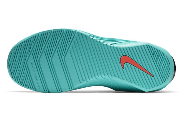 Кроссовки женские Nike Metcon 6 Flyease серые, 35.5 EU