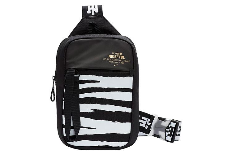 Сумка унисекс Nike CW5403-100 черно-белая