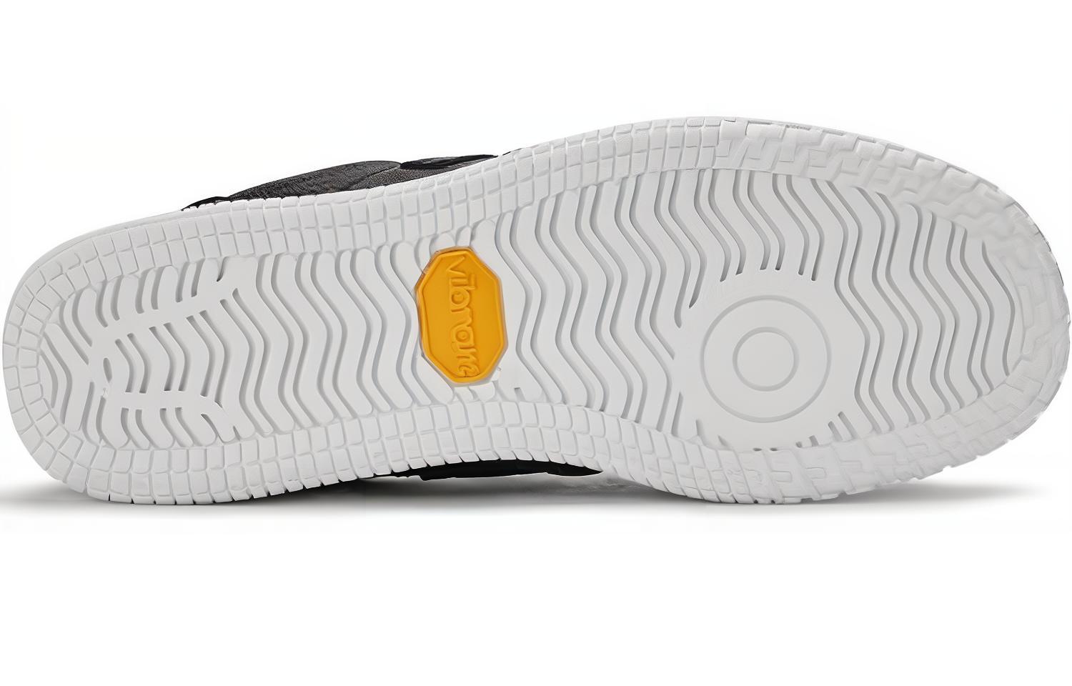 Кроссовки унисекс New Balance CT400 черные, 37 EU