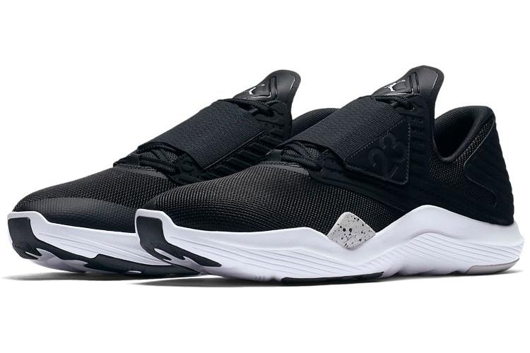 Кроссовки мужские Air Jordan Relentless черные/белые, 41 EU