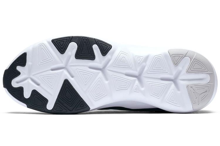 Кроссовки мужские Air Jordan Relentless черные/белые, 41 EU