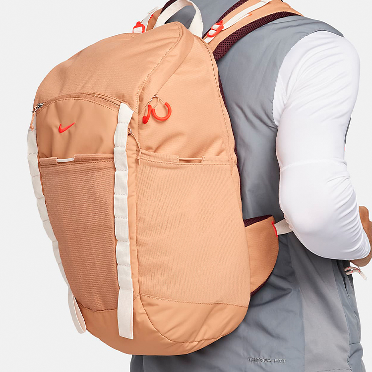 Рюкзак унисекс Nike DJ9677-225 янтарно коричневый, ночной каштановый, ярко красный
