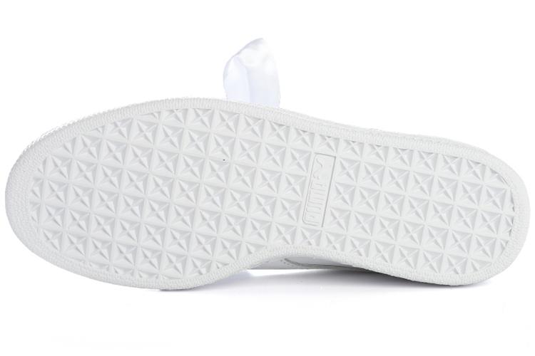 Кеды женские PUMA Suede Heart Crush белые, 39 EU