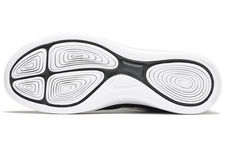 Кроссовки мужские Nike LunarEpic Low Flyknit черные, 44 EU