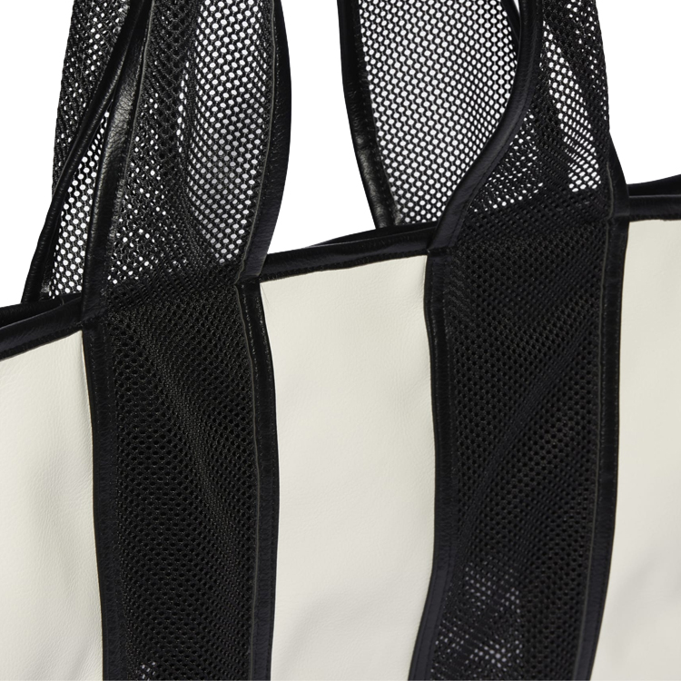 Сумка унисекс Adidas Originals IJ5992 черно-белая