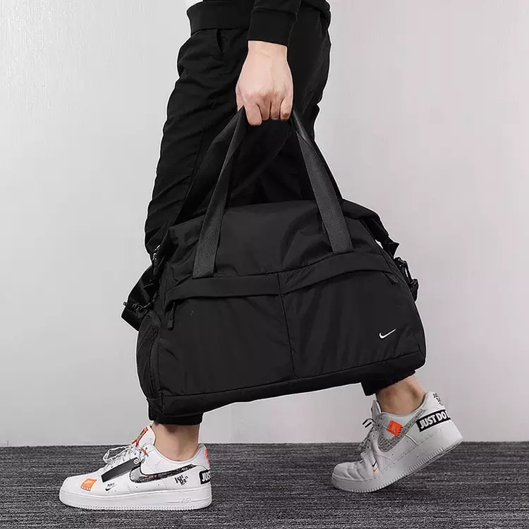 Сумка унисекс Nike BA5441-010 черная