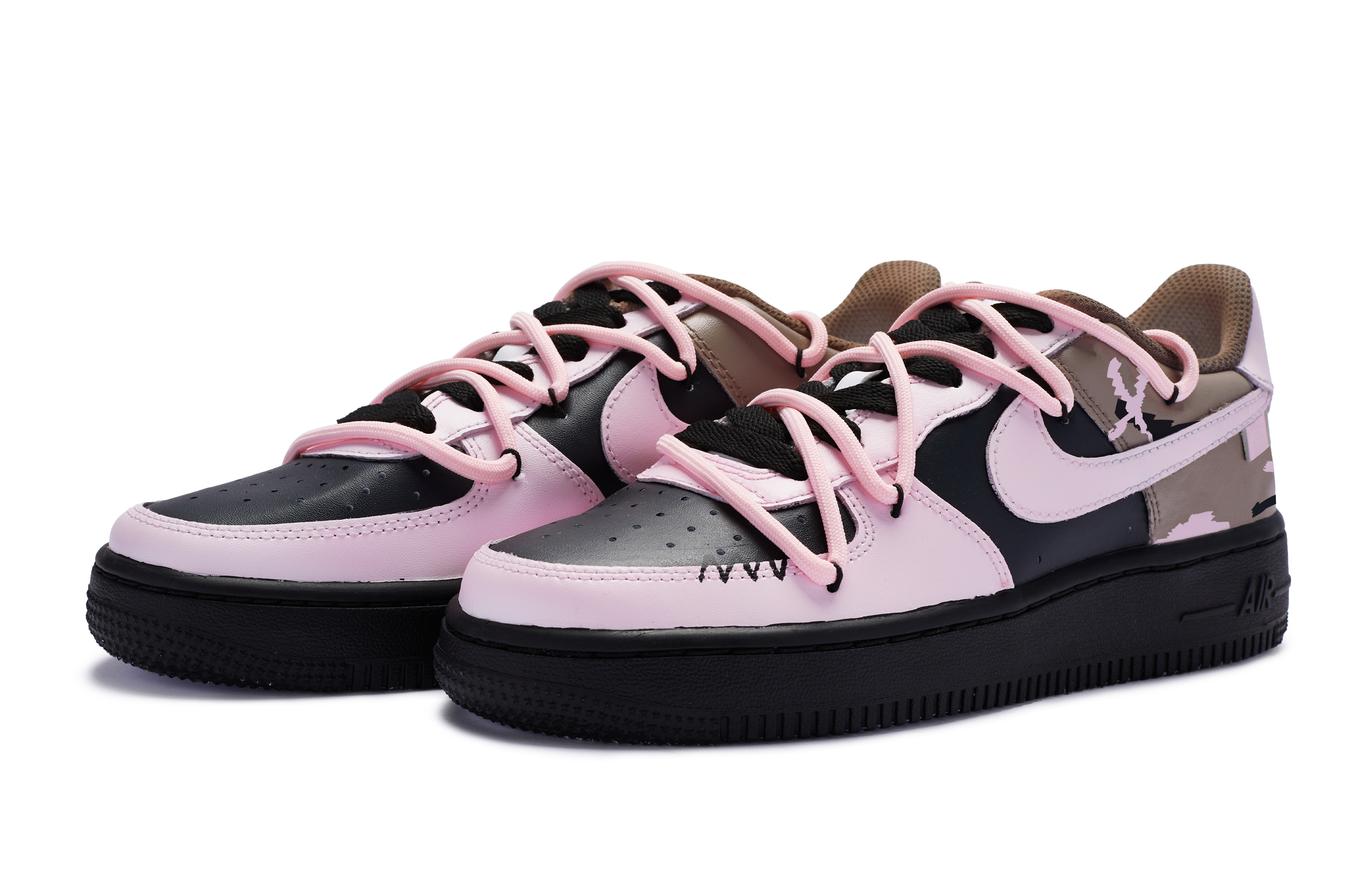 Кеды женские Nike Air Force 1 811 Manufacturing черные, 36.5 EU