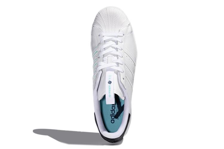 Кроссовки унисекс Adidas Superstar белые, 38 EU