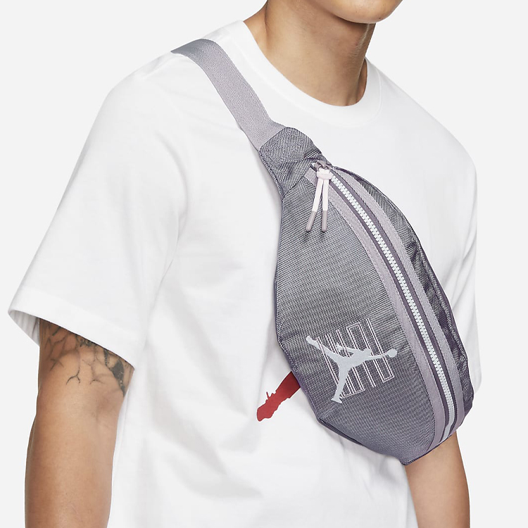 Сумка унисекс Jordan DV1870-056 гранитно-серого цвета