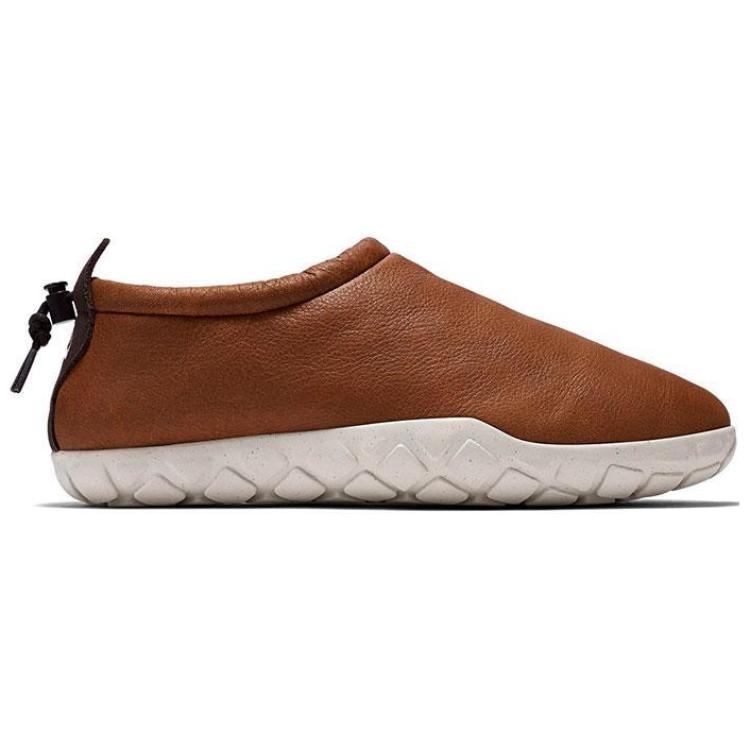 Кроссовки мужские Nike Air Moc Bomber коньячные, 41 EU