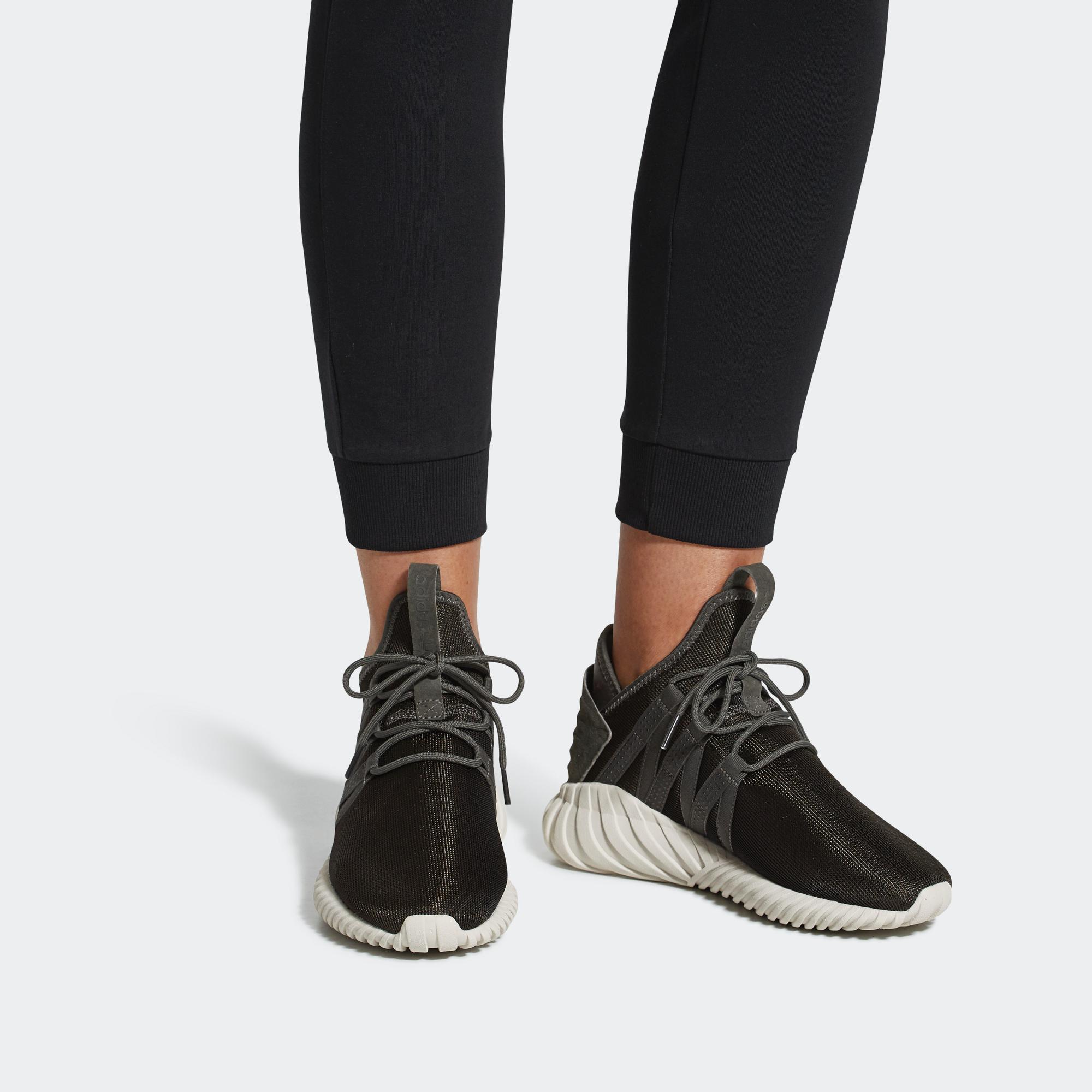 Кроссовки женские Adidas Tubular Dawn коричневые, 38 2/3 EU