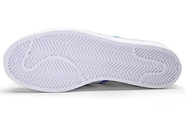 Кроссовки унисекс Adidas Superstar белые, 44 EU