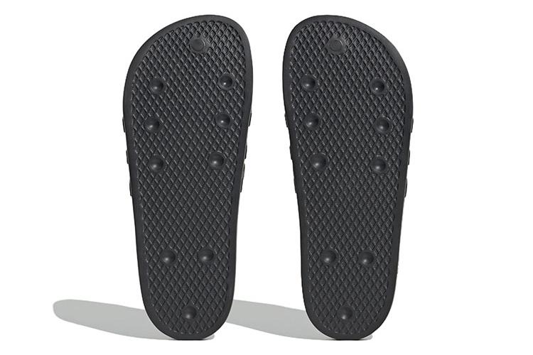 Шлепанцы унисекс Adidas AdiFOM Adilette carbon, 38 EU