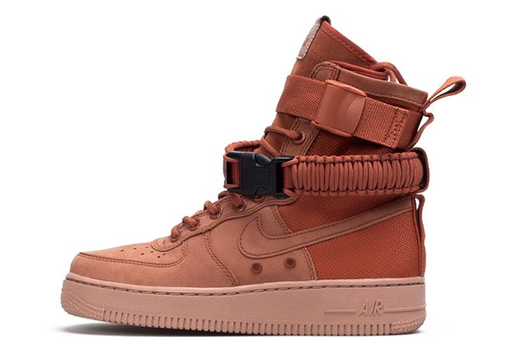 Кроссовки женские Nike SF AF1 dusty peach, 36.5 EU