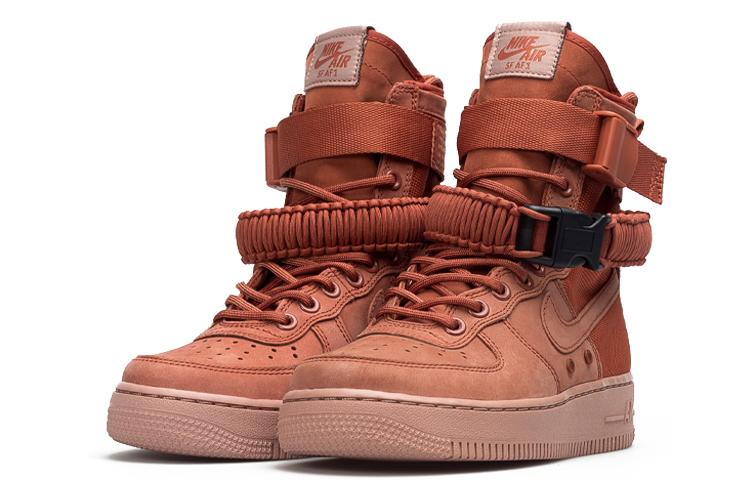 Кроссовки женские Nike SF AF1 dusty peach, 36.5 EU
