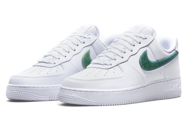 Кеды женские Nike Air Force 1 Low Glitter Swoosh зеленые, 38 EU
