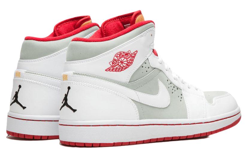 Кеды мужские Jordan 1 Retro Hare белые, 46 EU