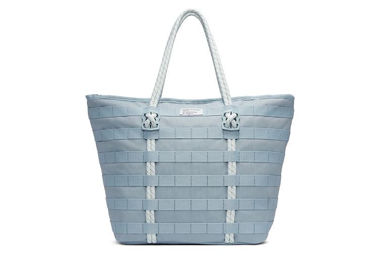 Сумка женская Nike BA4989-363 ледяного голубого цвета