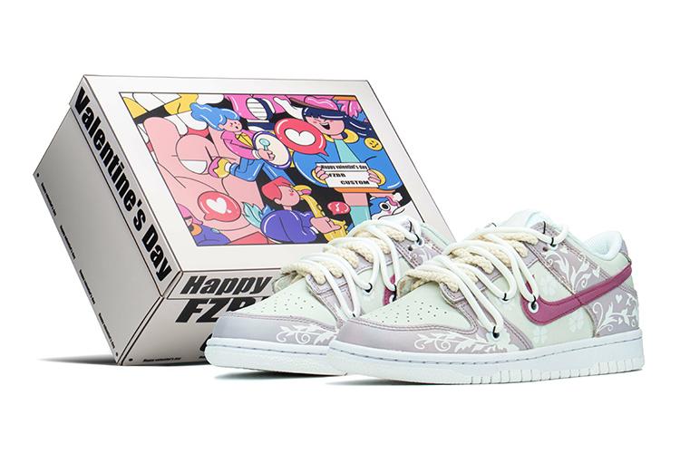 Кеды женские Nike Dunk Low GS розовые и белые