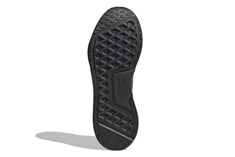 Кроссовки мужские Adidas NMD V3 olive, 38 2/3 EU