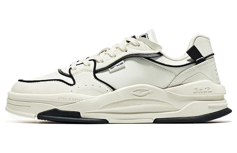 Кроссовки мужские Erke 51123101243-003 белые, черные, 44 EU