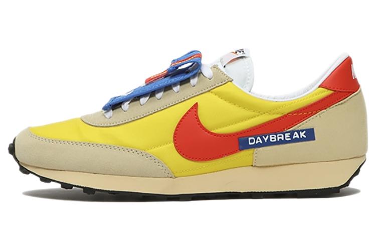 Кроссовки женские Nike Daybreak SP Take Two желтые-бежевые, 42 EU