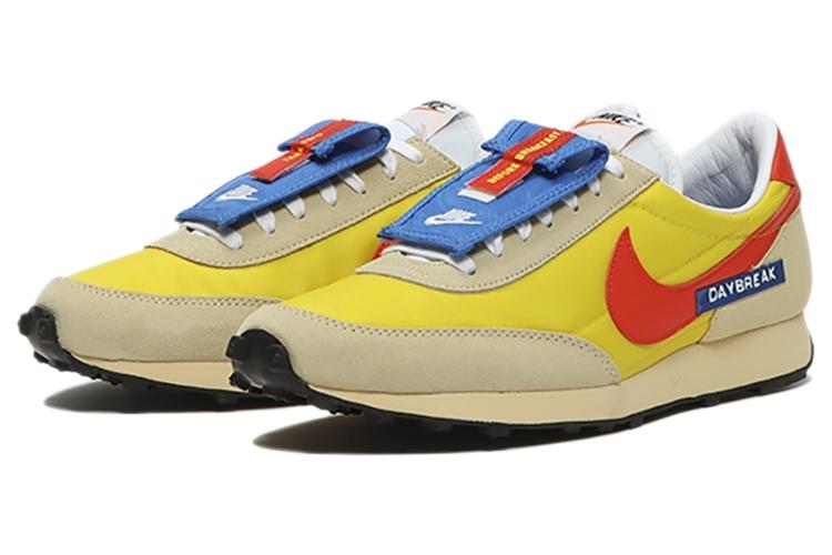 Кроссовки женские Nike Daybreak SP Take Two желтые-бежевые, 42 EU