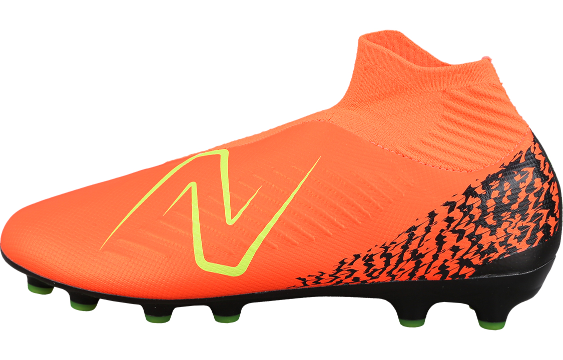 Футбольные бутсы мужские New Balance Tekela V4 Magia Ag оранжевые, 41.5 EU