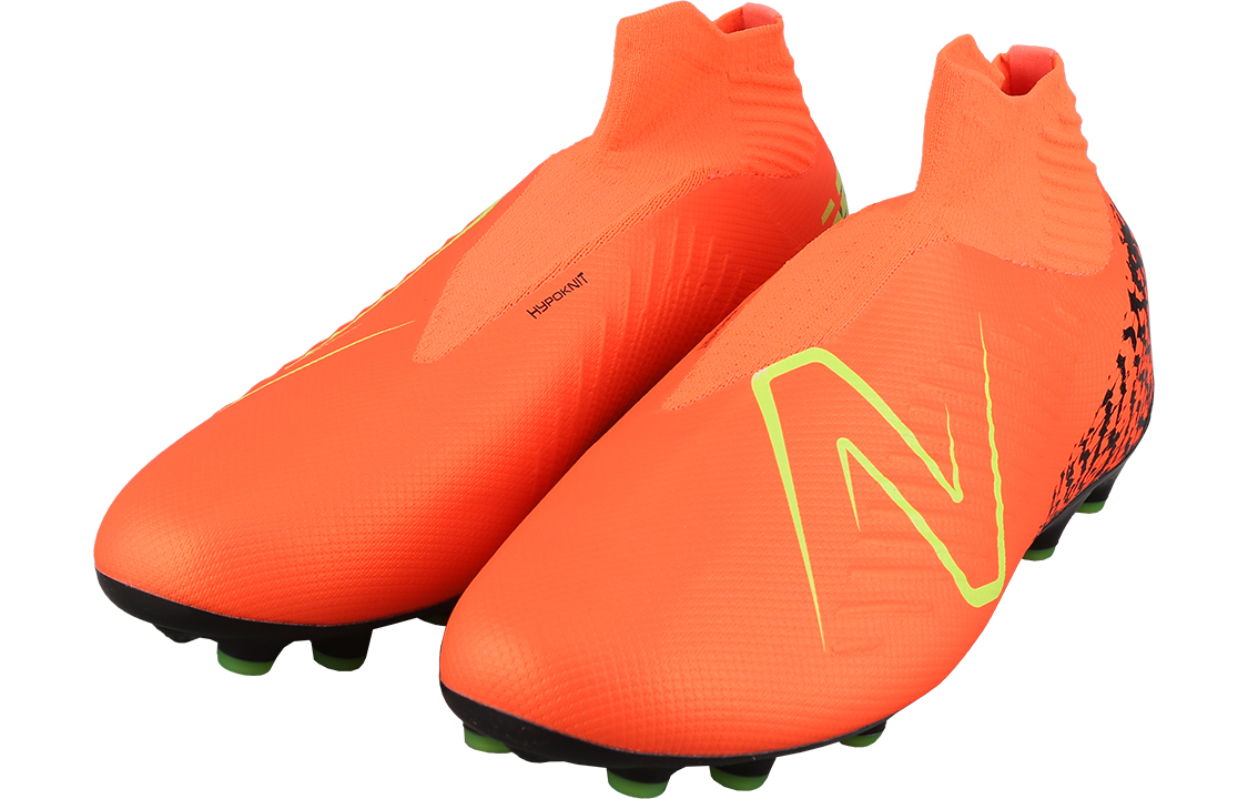 Футбольные бутсы мужские New Balance Tekela V4 Magia Ag оранжевые, 41.5 EU