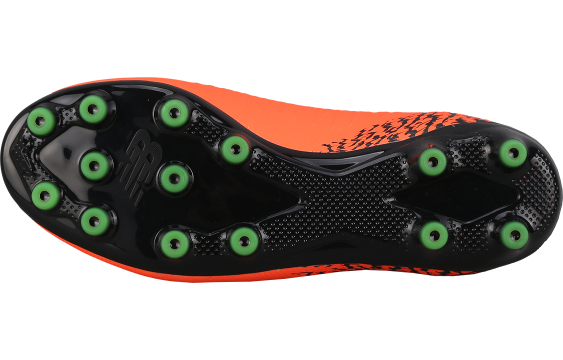 Футбольные бутсы мужские New Balance Tekela V4 Magia Ag оранжевые, 41.5 EU