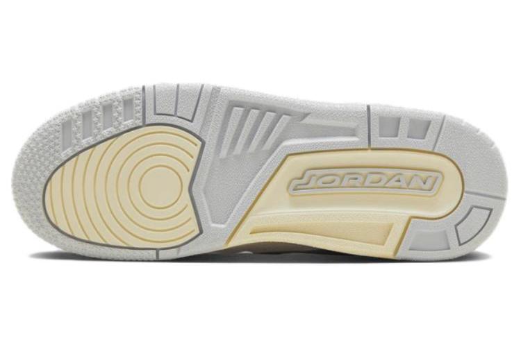 Высокие баскетбольные кроссовки женские Jordan Legacy 312 Vintage серебристо-белые, 39 EU