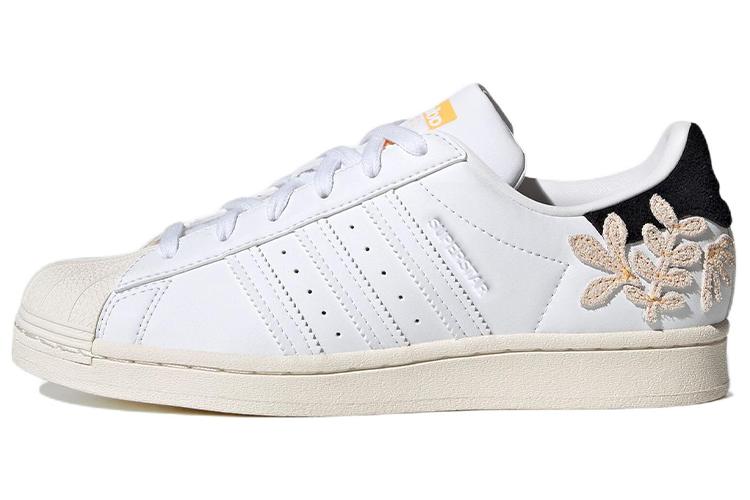 Кеды женские Adidas Superstar Floral Patches белые, 38 EU