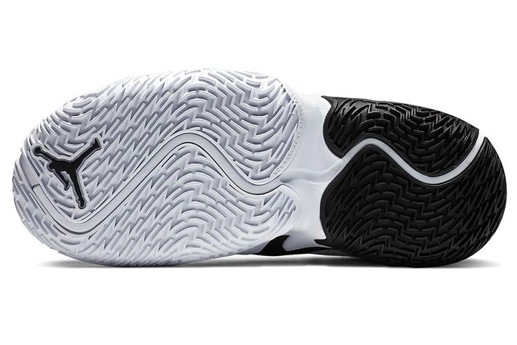 Кроссовки женские Air Jordan Westbrook One Take Black Toe Gs черные, 38 EU