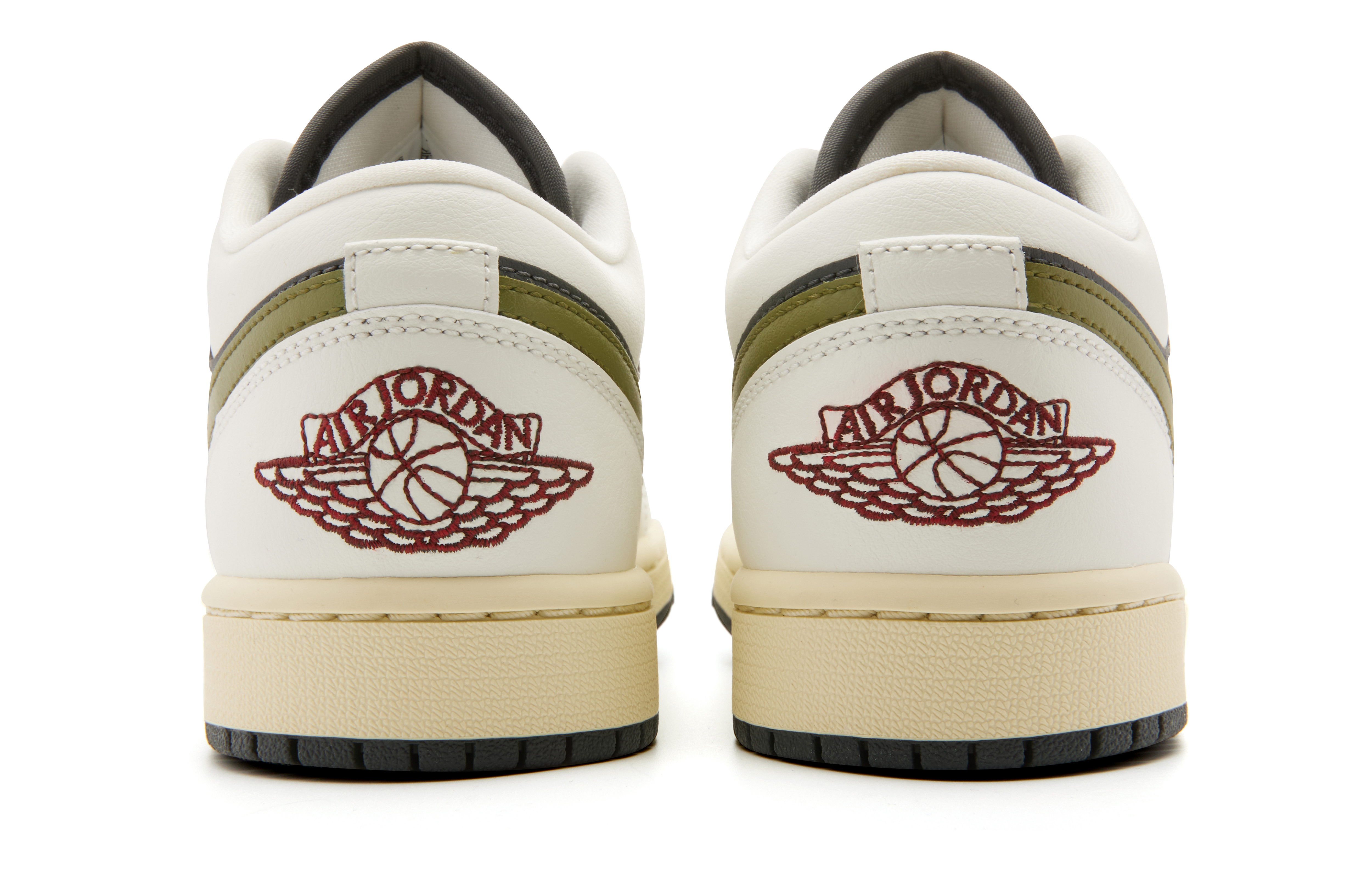 Кеды женские Jordan Air Jordan 1 Low черно-зелёные, 37.5 EU