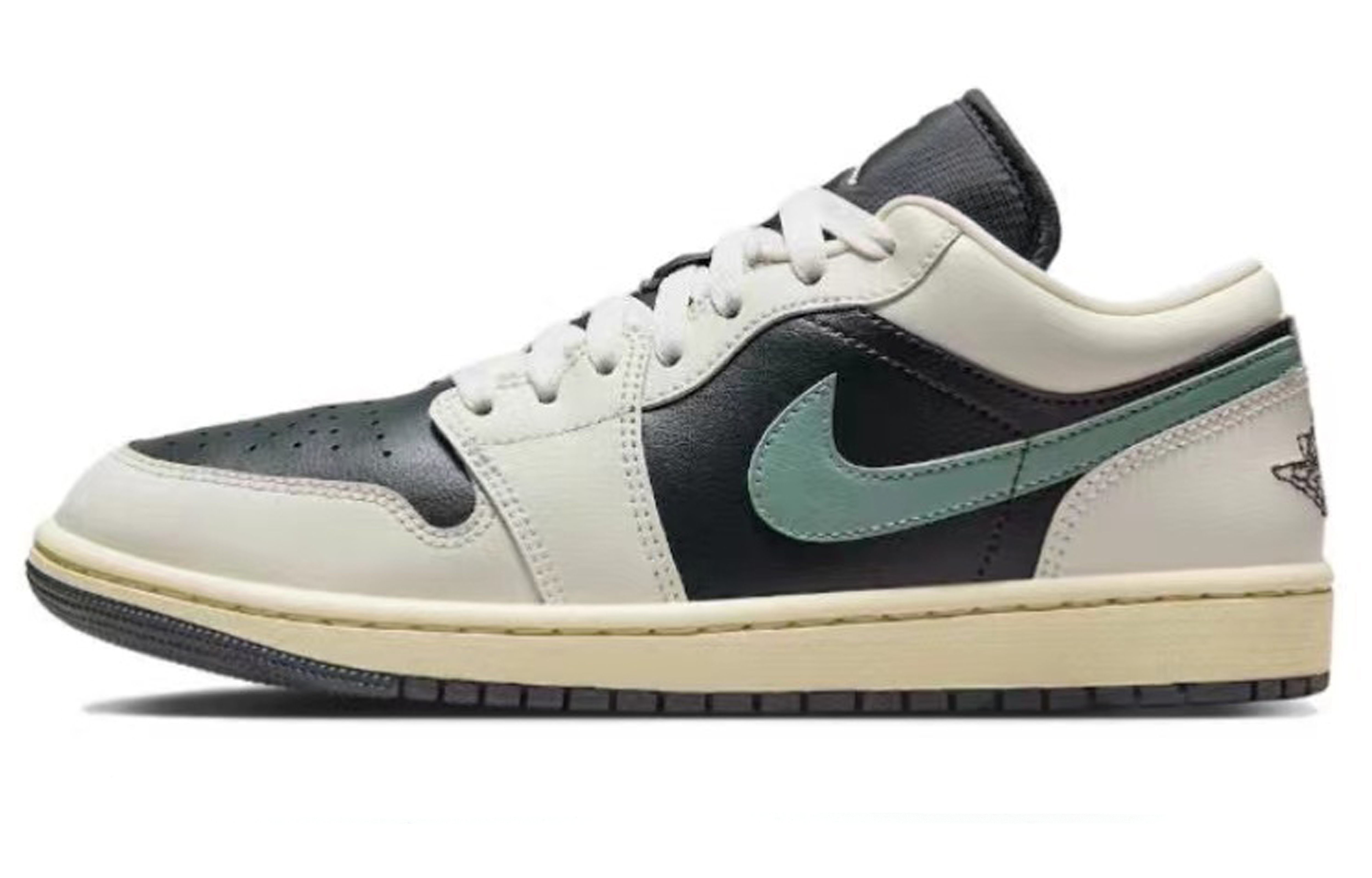 Кеды женские Jordan Air Jordan 1 Low черно-зелёные, 37.5 EU