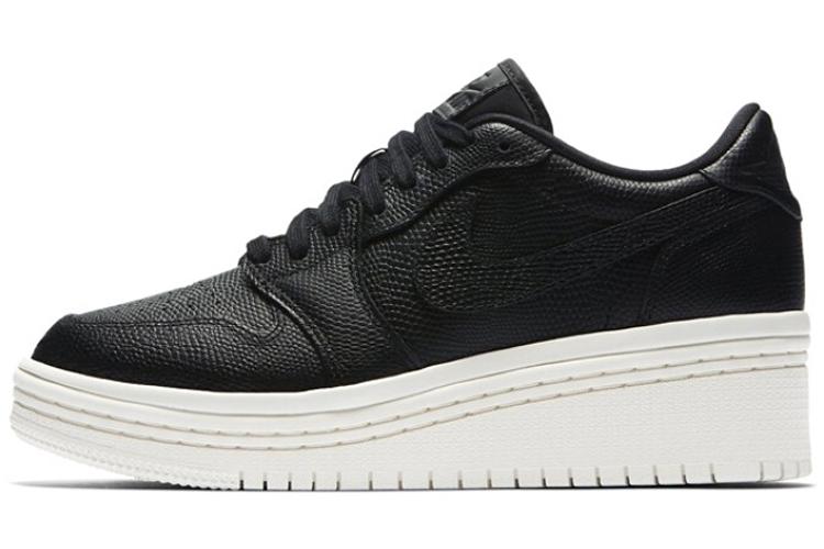 Кеды женские Jordan 1 Retro Low Lifted черные, 38 EU