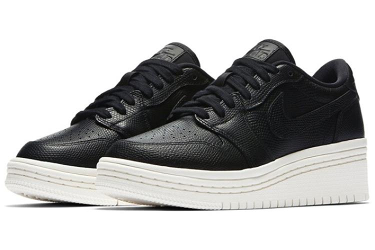 Кеды женские Jordan 1 Retro Low Lifted черные, 38 EU