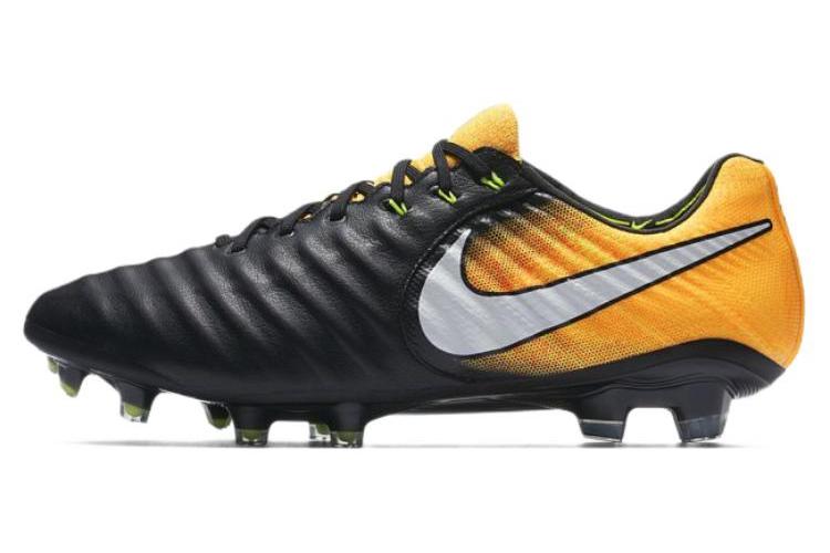 Футбольные бутсы мужские Nike Tiempo Legend 7 FG черные, 40.5 EU