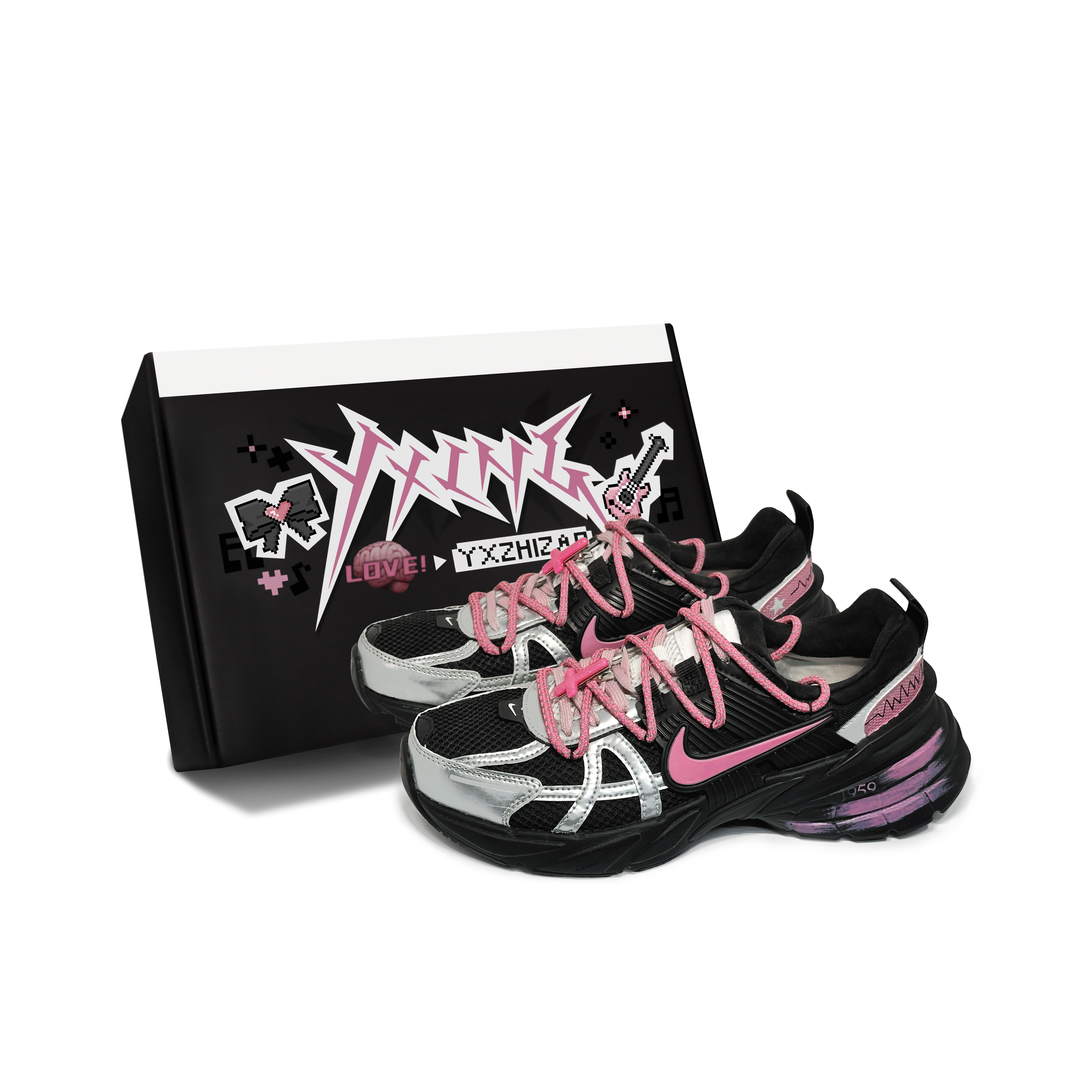 Кроссовки женские Nike V2K Run черно-розовые, 41 EU