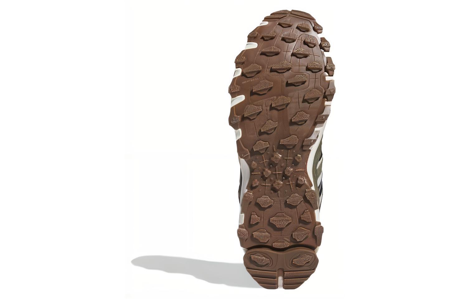 Кроссовки унисекс Adidas Hyperturf Adventure зеленые, 41 1/3 EU